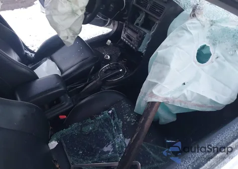 2002 Lexus Is 300 z USA, uszkodzony, nr VIN JTHBD192520052166